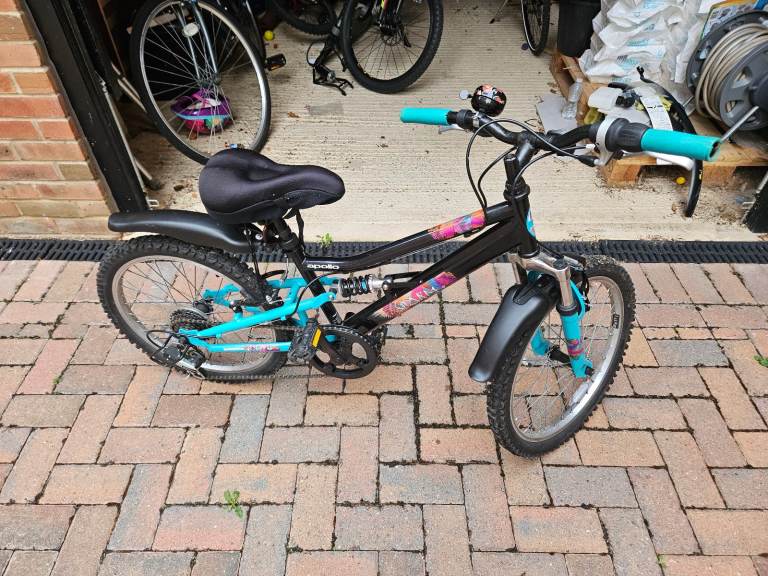 Apollo Charm Girls Bike 20 inch