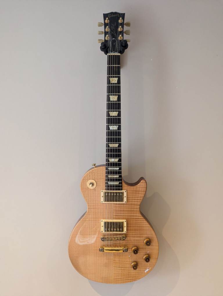 Gibson Les Paul guitar 