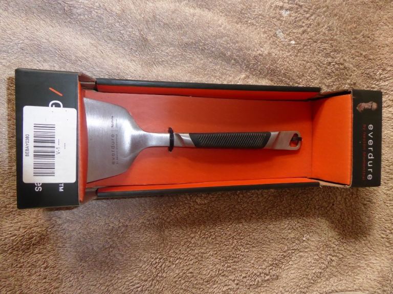 BBQ spatula. NEW. 23cm. Everdure by Heston Blumenthal. 