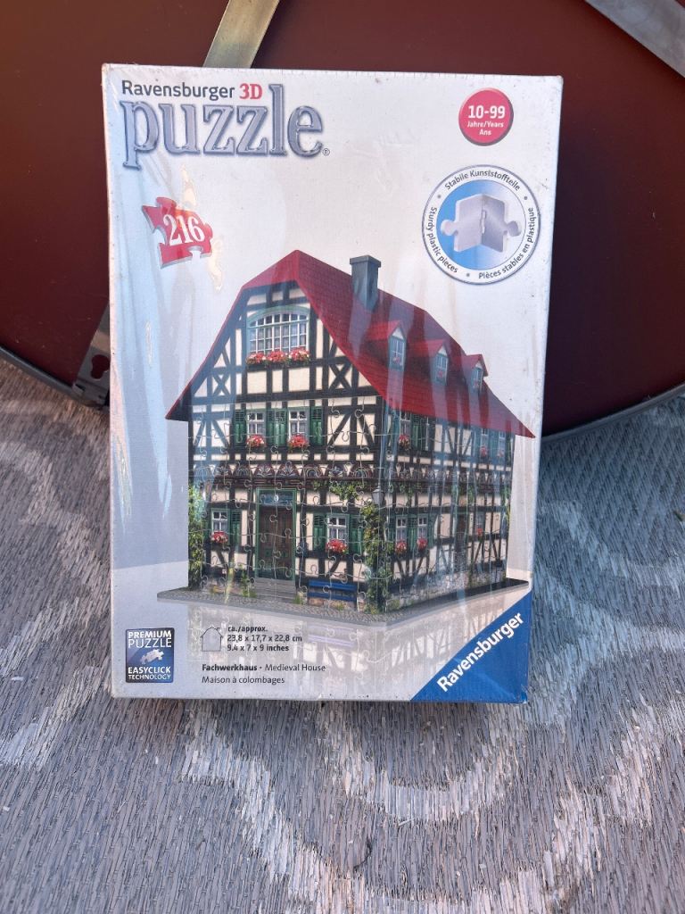 Ravensburger 3D Puzzle - 216 Pieces Medieval House, NEW