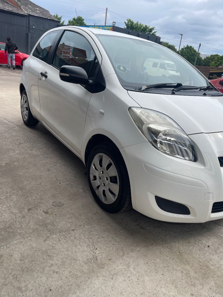 Toyota, YARIS, Hatchback, 2009, Manual, 998 (cc), 3 doors