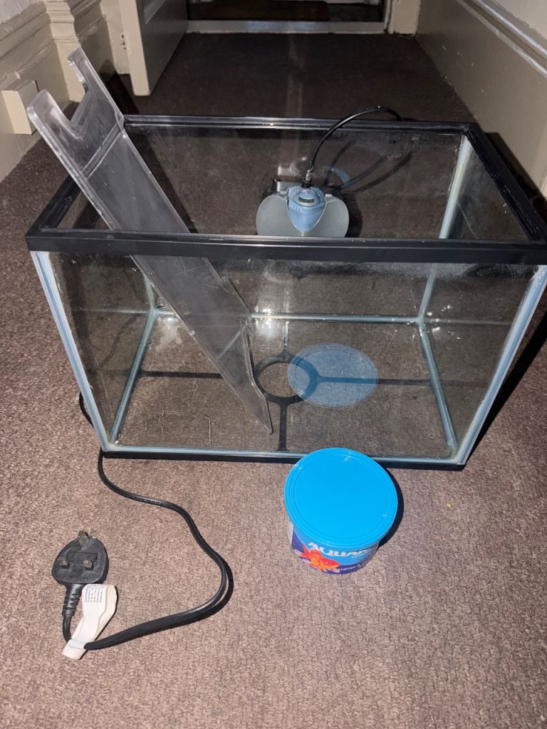 Fish tank 