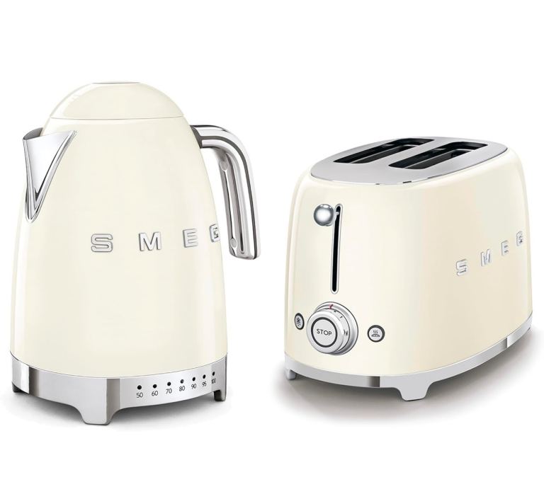  Smeg 50’s Style Retro Range Breakfast Set, 1.7L 3000W Kettle and 2-Slice 950W Toaster, Cream