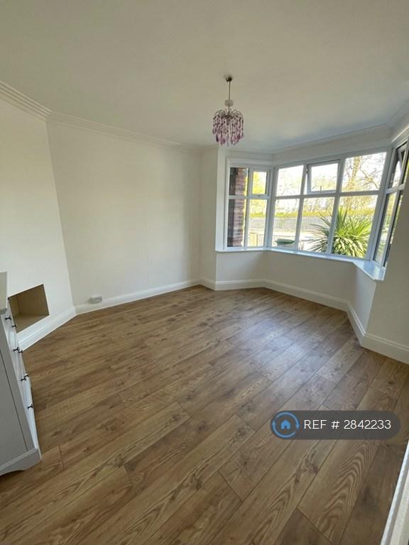 1 bedroom flat in Longstone Avenue, London, NW10 (1 bed) (#2842233)