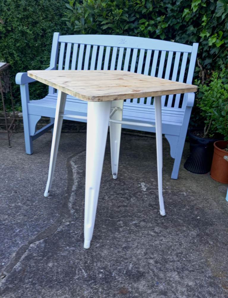 Cafe - Bistro - Dining - Table - Garden - Home - Industrial - Horfield