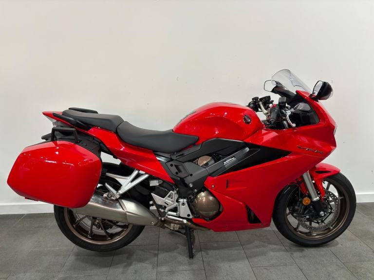 2020 Honda VFR800F, Heated Grips, LED Lighting, Colour Matched Panniers