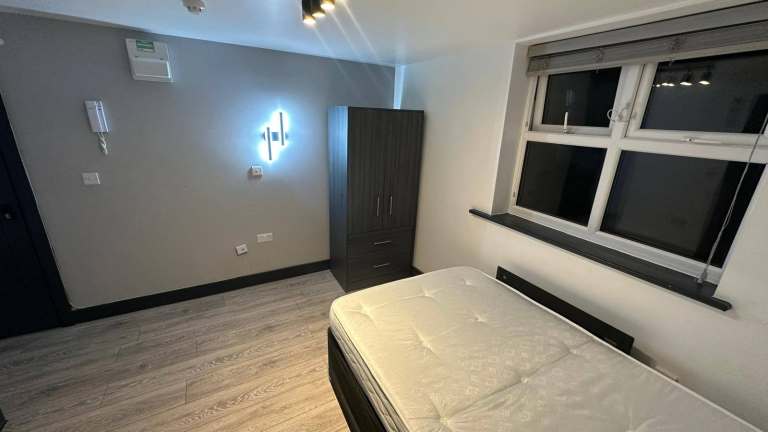 BENEFITS ACCEPTED - Studio Flat Available in  Stoke Newington Stamford Hill Hackney N16