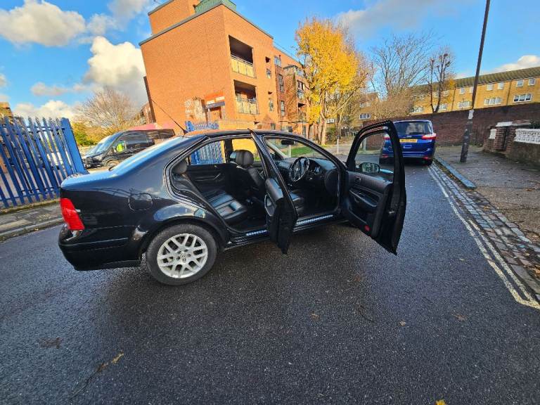 Volkswagen, BORA, Saloon, 2005, Automatic, 1595 (cc), 4 doors