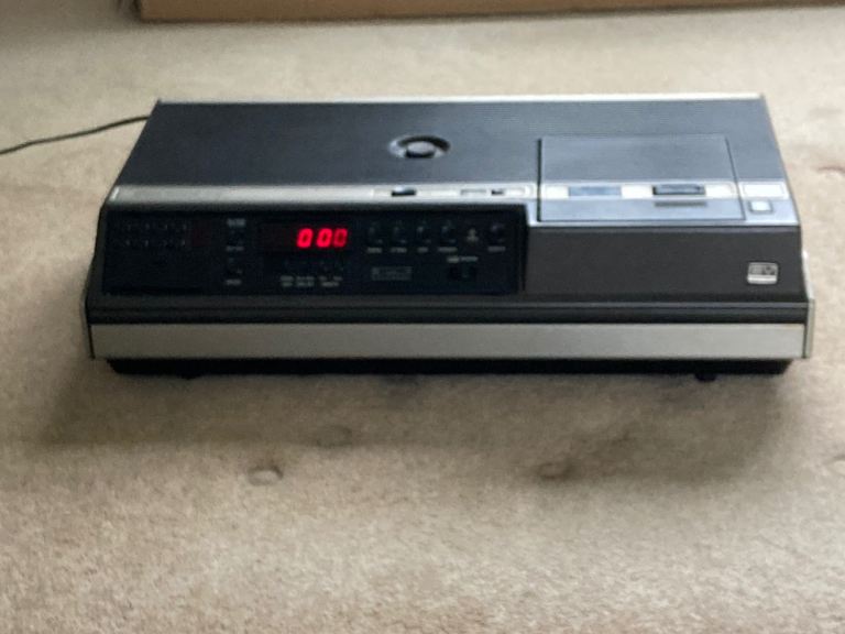 Vintage video recorder - Grundig SVR 4004 GB