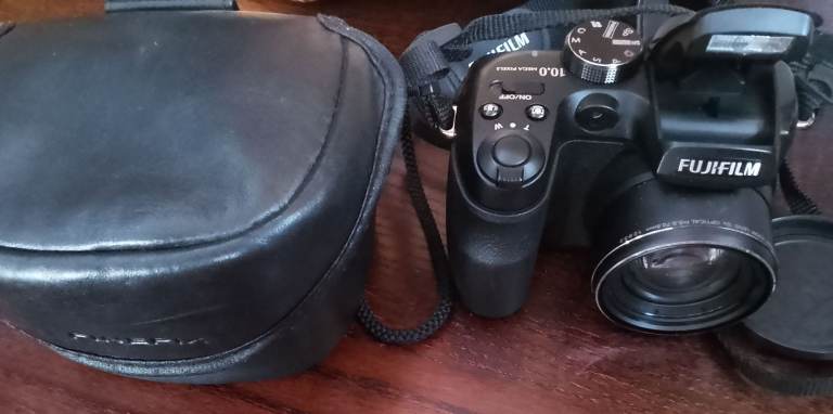Fujifilm Digital Camera with Case – Good Condition
