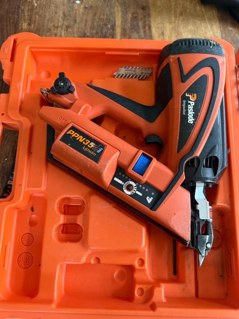 Paslode PPN35Ci nail gun