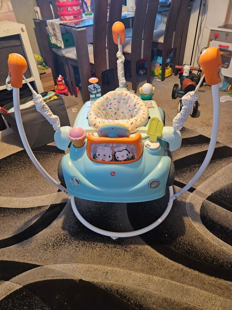 Jumper roo comes apart as play car 