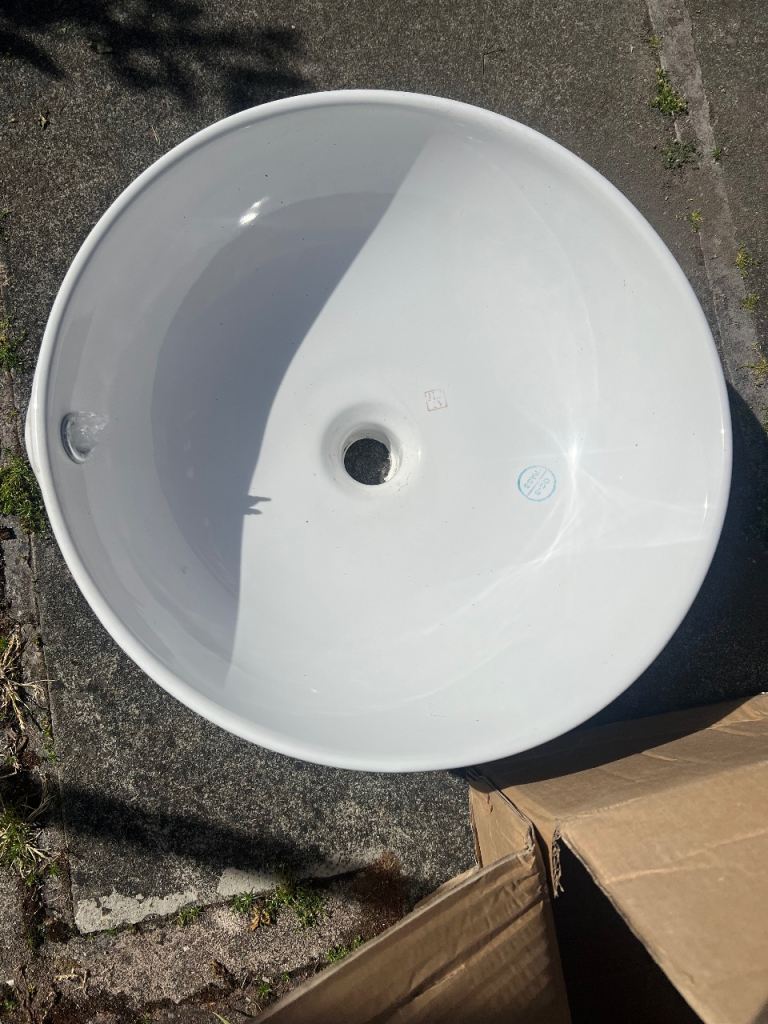 Hand basin 