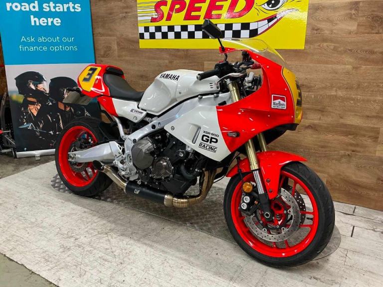 YAMAHA XSR900 GP 2024
