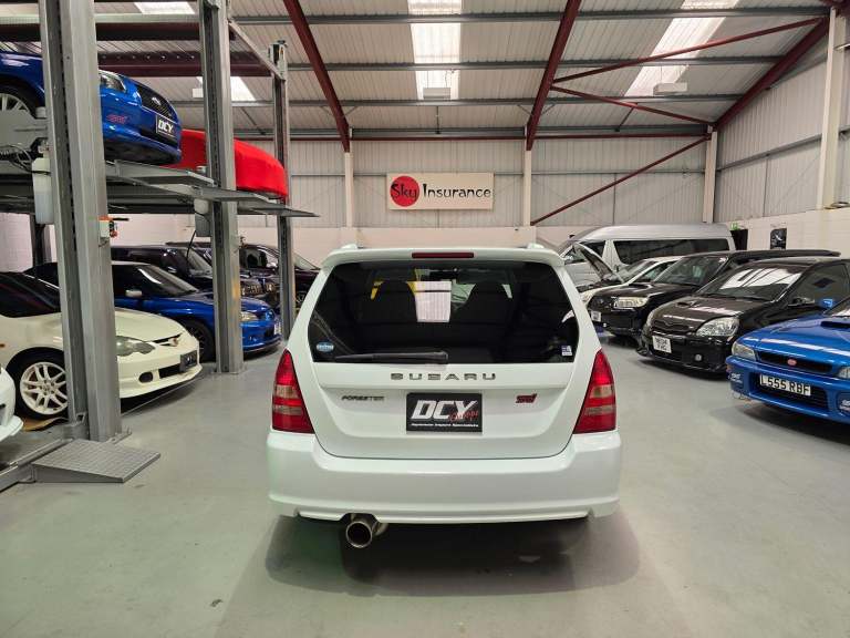 SUBARU FORESTER Sti Sg9 White Manual Petrol 2004
