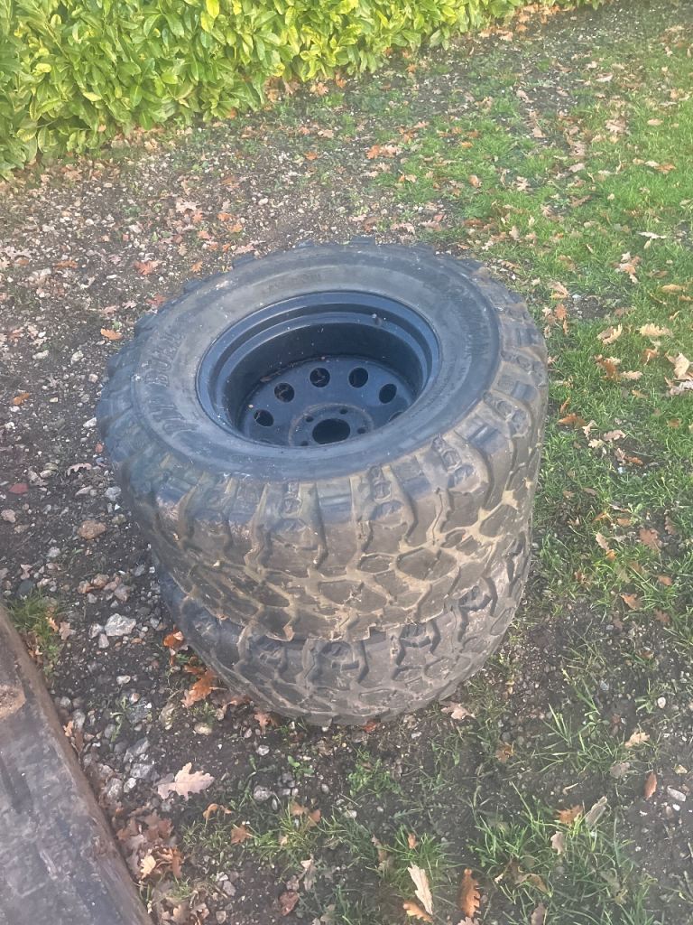 Off road wheels and tyres
