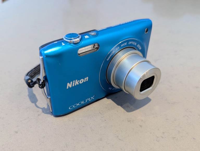 Nikon Coolpix S3200 16mp