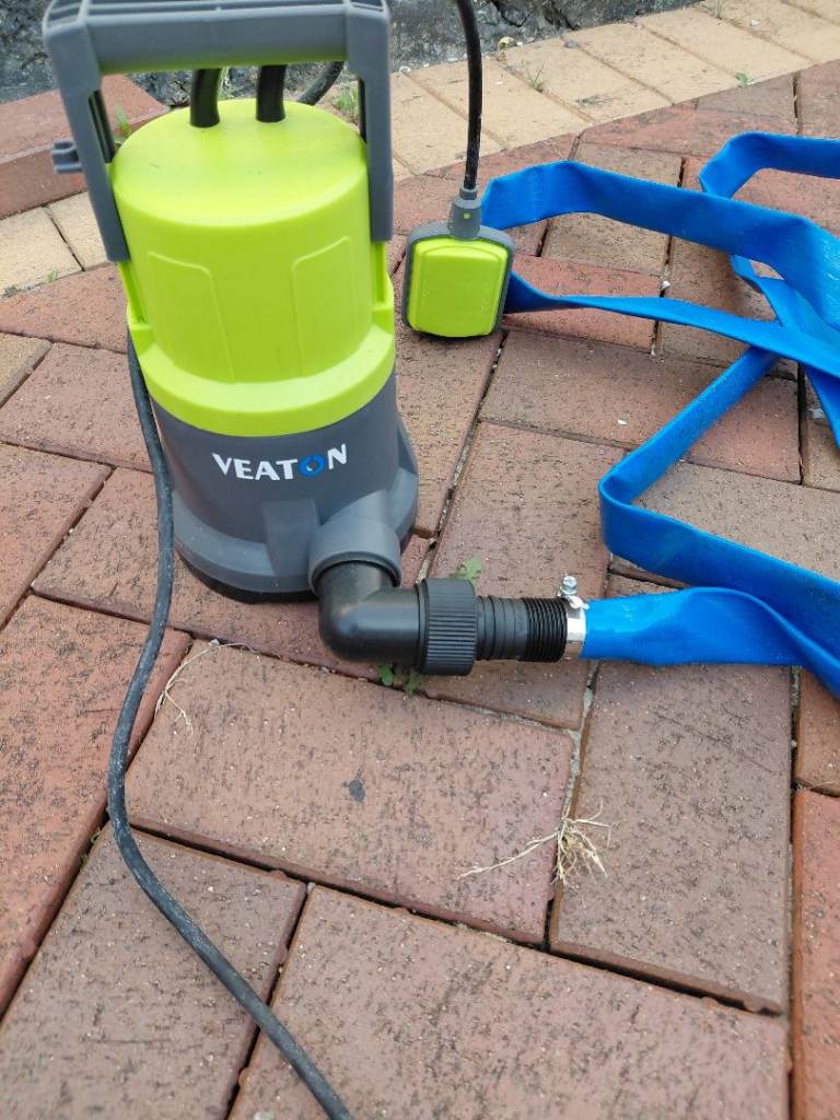 VEATON Water Pump with Hose – Good Condition