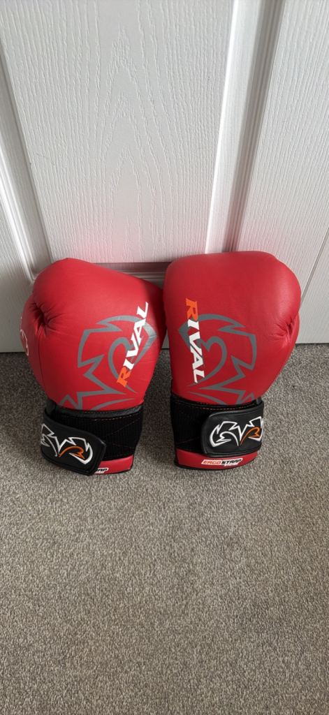 Rival 18 Oz Sparring Gloves