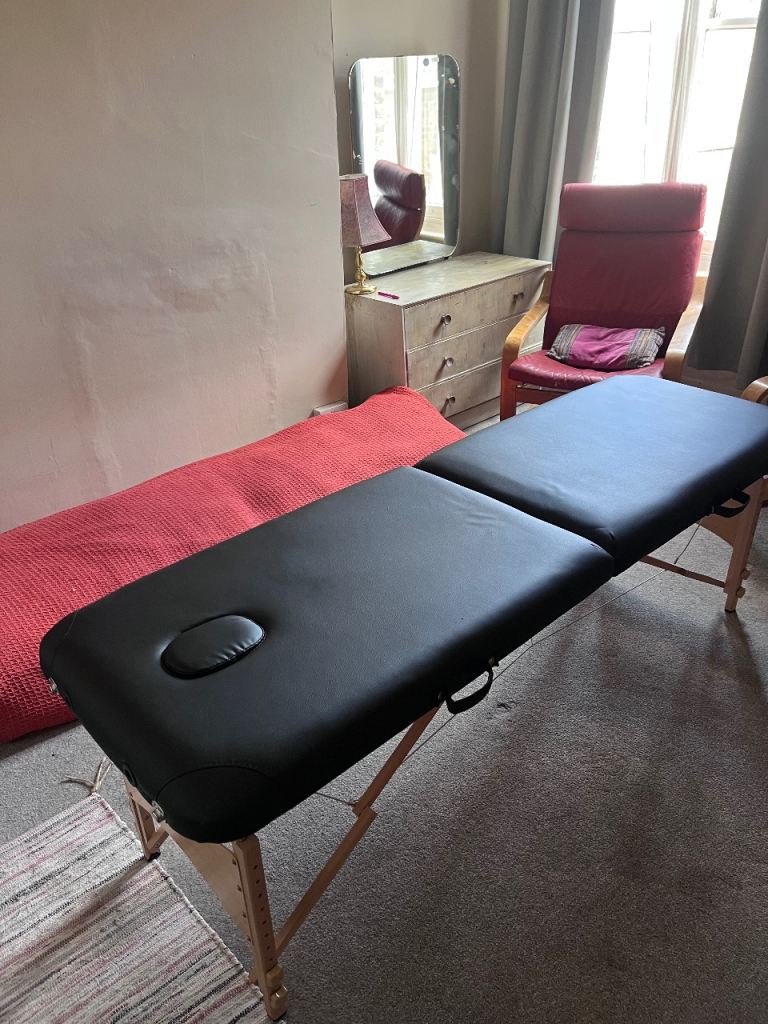 Portable massage couch - black