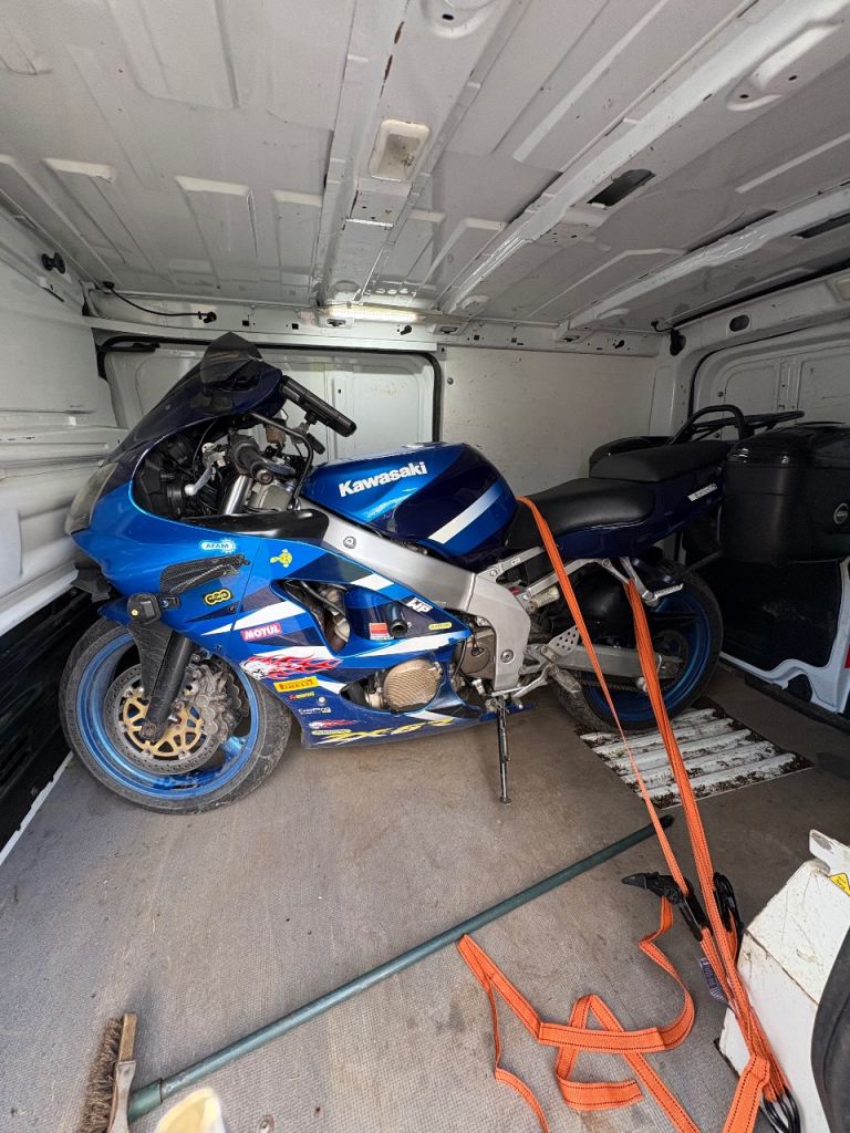 Kawasaki, Ninja ZX 6, 2002, 599 (cc)