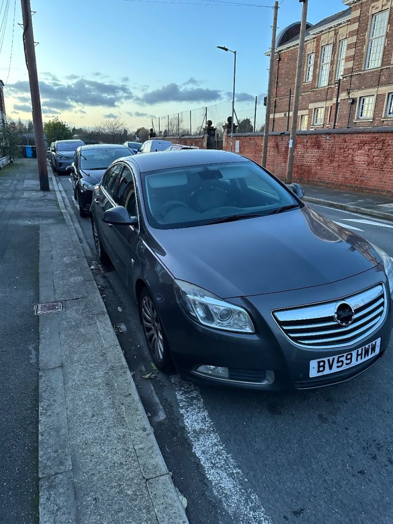 Vauxhall, INSIGNIA, Hatchback, 2009, Manual, 1956 (cc), 5 doors