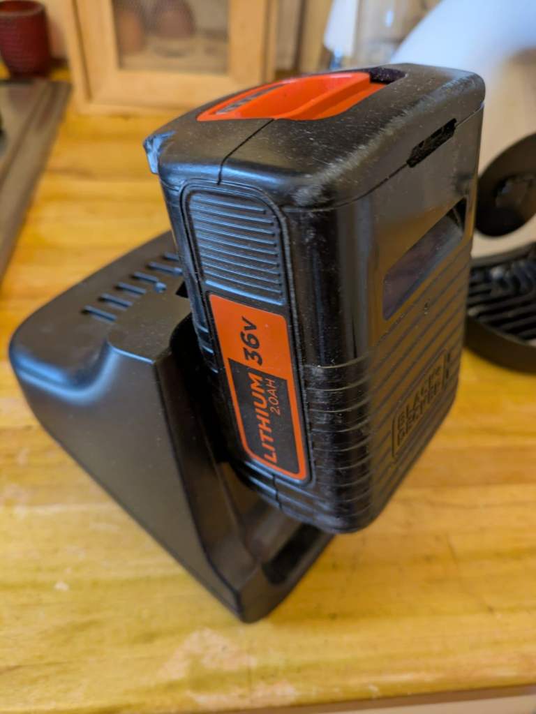 Black and Decker Strimmer Battery & Charger