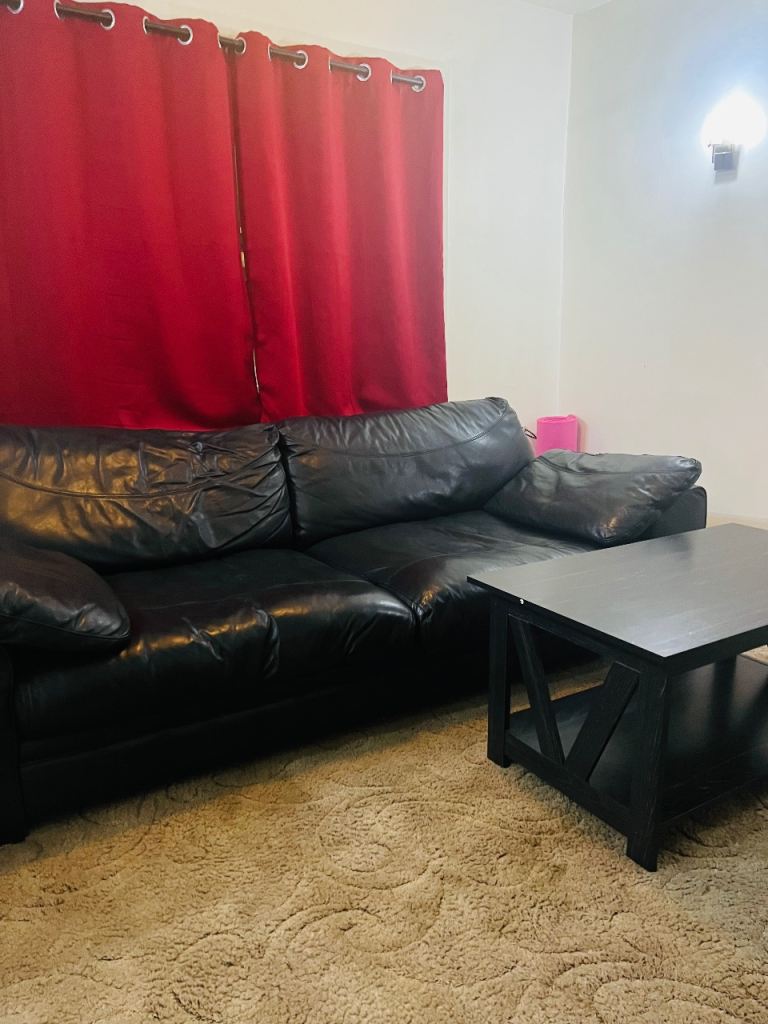 A Tidy, Cozy, Beautifilul flat with garden and car space