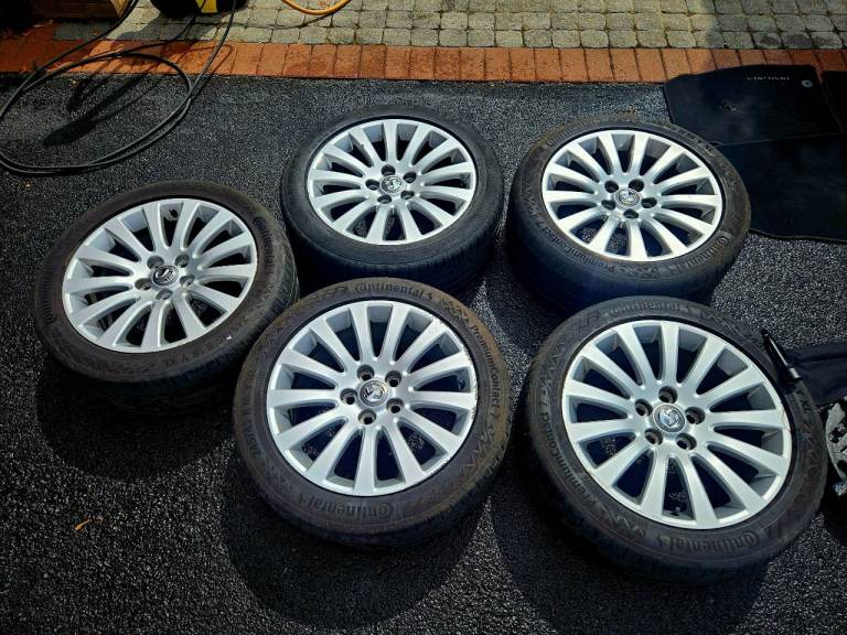 Vauxhall Insignia Elite 245/45 R18 Alloy Wheel & Tyre Set