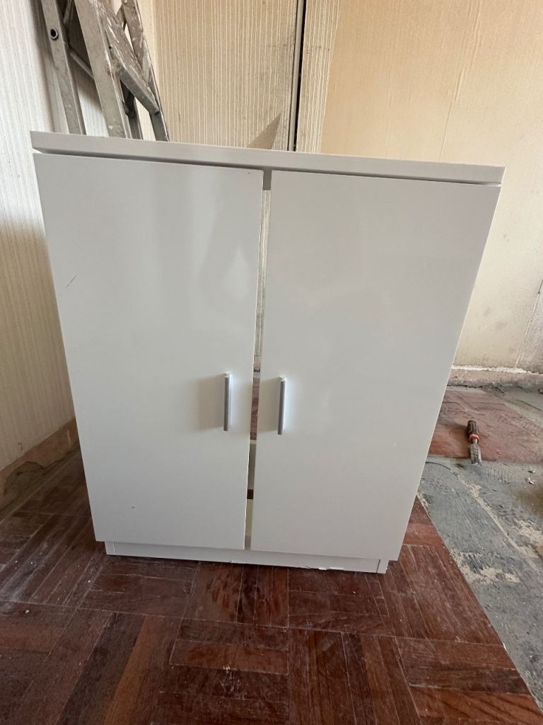 Bathroom storage unit
