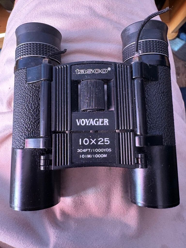 Binoculars 