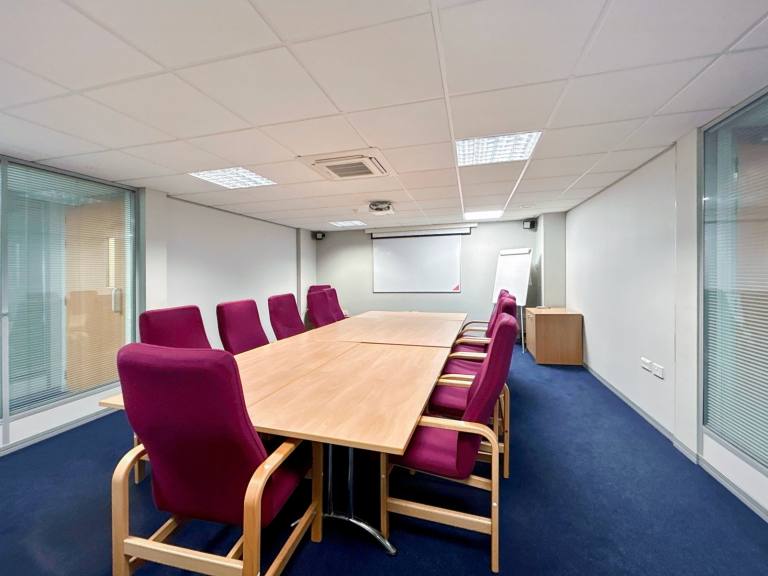 Exeter - EX2 8ED \ Customisable Office Space for Up to 10 Desks