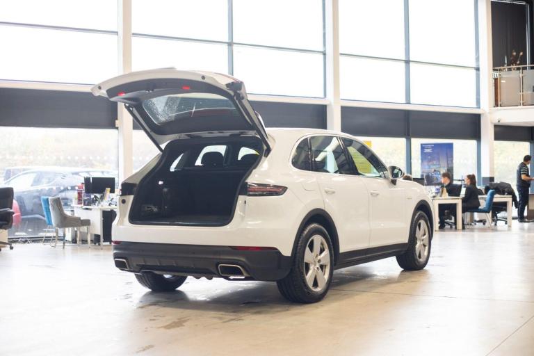 2021 Porsche Cayenne E-Hybrid 5dr Tiptronic S ESTATE PETROL/ELECTRIC Automatic