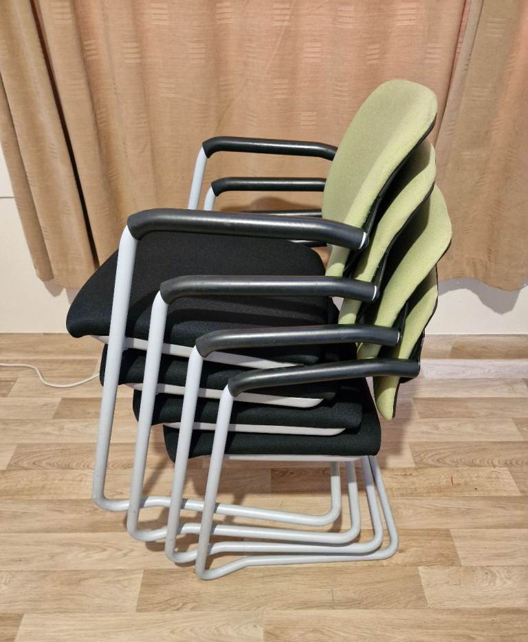 Set of 4 chairs good quality ,good condition