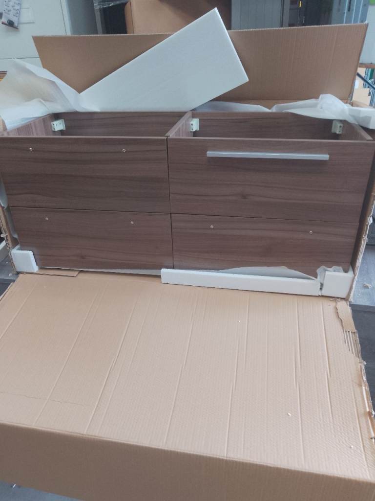 New Brown Wood Effect Chest of Drawers / Bathroom Vanity Unit
