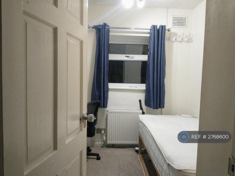 1 bedroom in Fletchamstead Highway, Coventry, CV4 (#2768600)