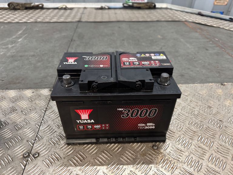 YUASA 12 VOLT BATTERY 76AH  ITS COME OUT OF A 2008 NISSAN QASHQAI 
