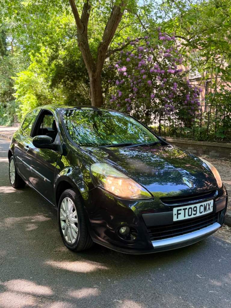 Renault Clio 1.5 diesel TOM TOM EDITION