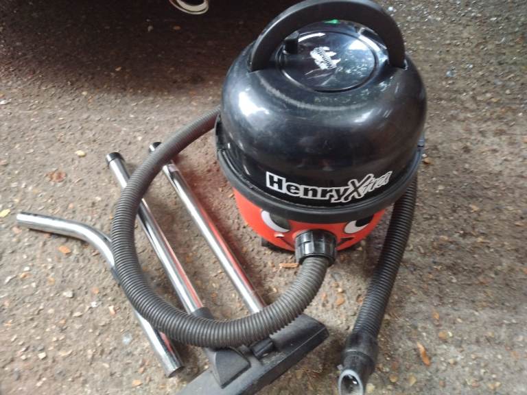 Henry xtra vacuum cleaner with hose and pipe and floor attachment vgc gwo 