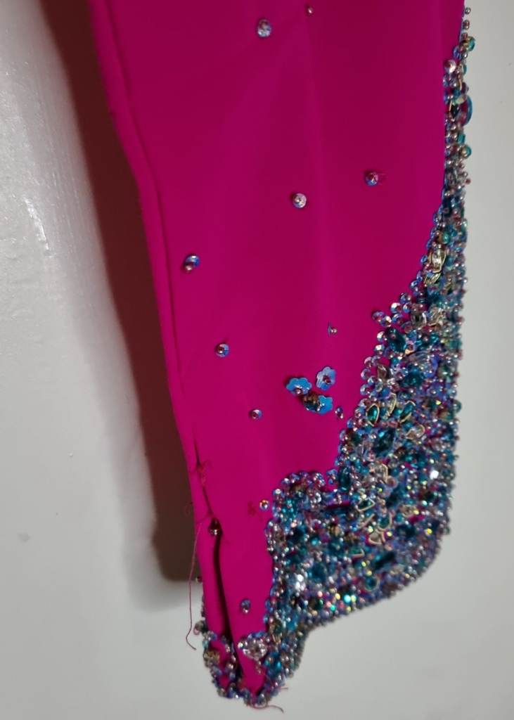 New.Pink silver blue asian dress. Tight pants. Party. Sequins beads diamontes. 30chest