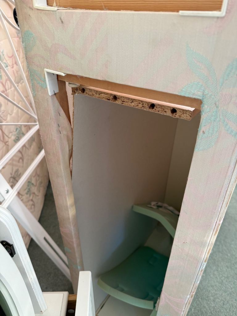 Single bed + mattress + headboard 