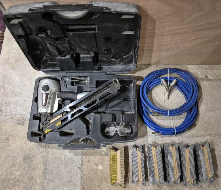 ACE&K AF-0034 34 DEGREE AIR FRAMING NAILER KIT 50MM-100MM, HOSES, NAILS, GOGGLES