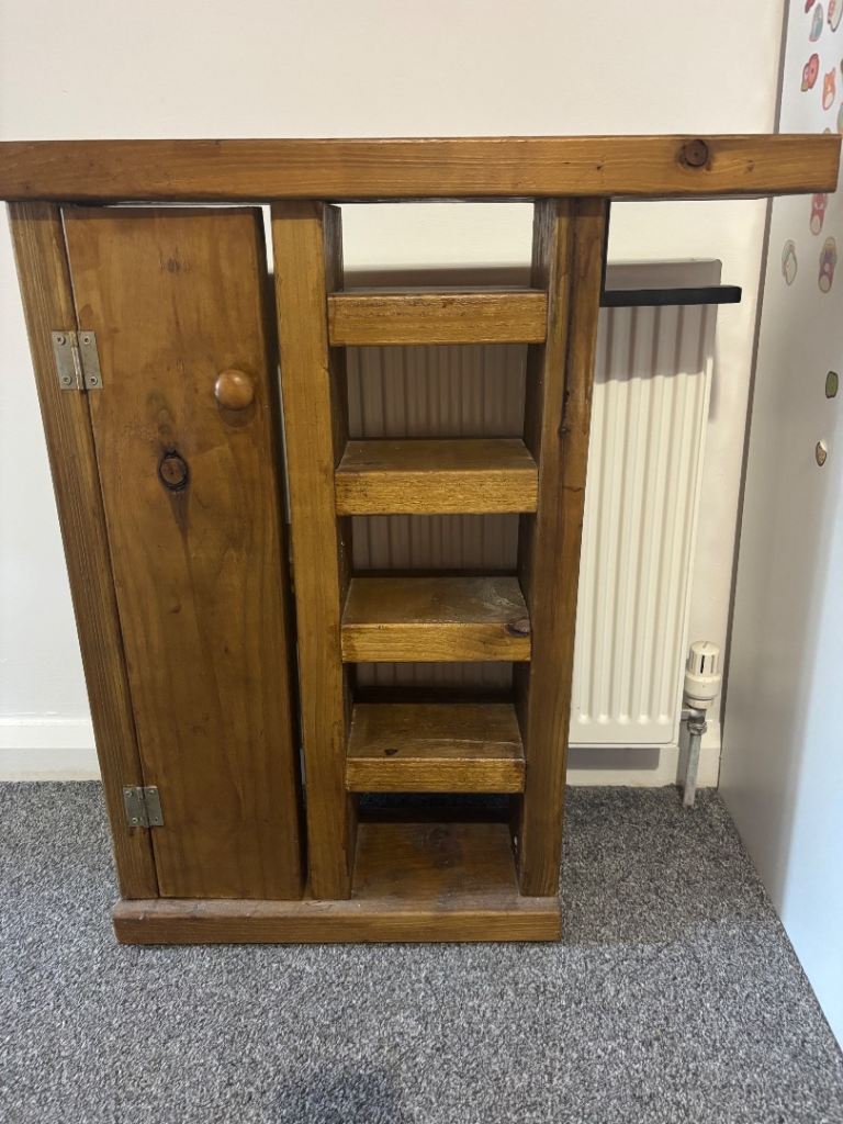Toilet roll holder with storage and shelves 
