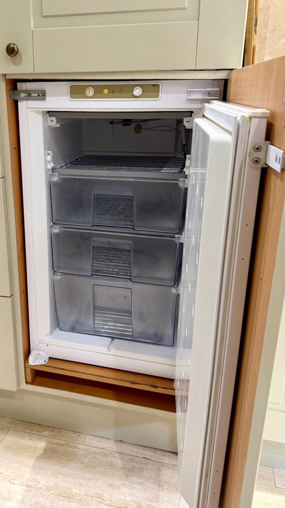Freezer, Integrated (built-in)