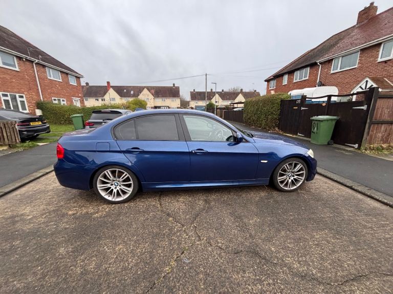 BMW, 3 SERIES, Saloon, 2010, Manual, 1995 (cc), 4 doors