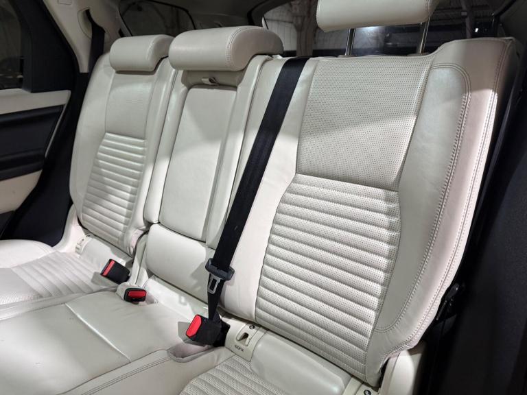 2017 Land Rover Discovery Sport 2.0 TD4 HSE Luxury Auto 4WD Euro 6 (s/s) 5dr ESTATE Diesel Automatic