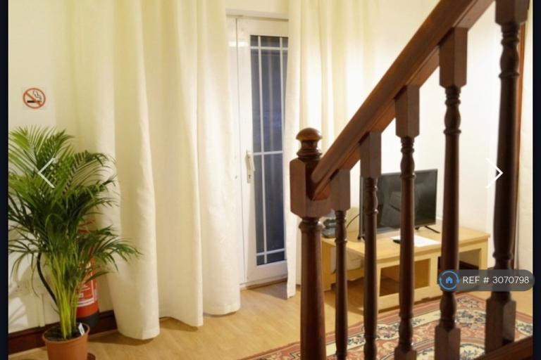 3 bedroom flat in Marine Terrace, Aberystwyth, SY23 (3 bed) (#3070798)