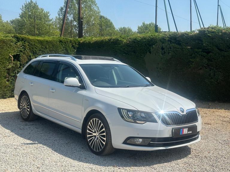 SKODA SUPERB 2.0 TDI CR 170 Laurin + Klement 4X4 5dr DSG ESTATE [64-2015]