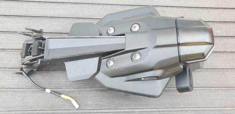 Yamaha mt09 2021 890cc original number plate hanger. 