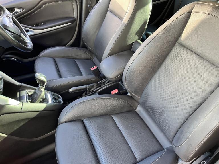 VAUXHALL ZAFIRA TOURER 1.4 i Turbo SRi Nav Black Manual Petrol 2017